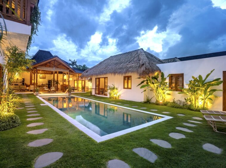 Private Seminyak villa Bagera with large pool and semi-open living space