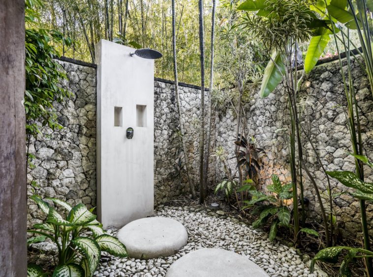 Outdoor Shower Maimalu