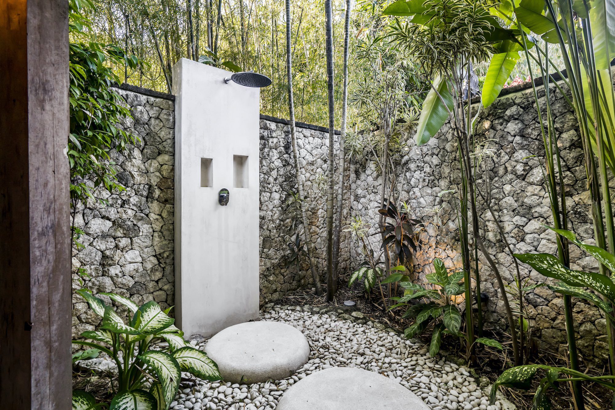 Outdoor Shower Maimalu