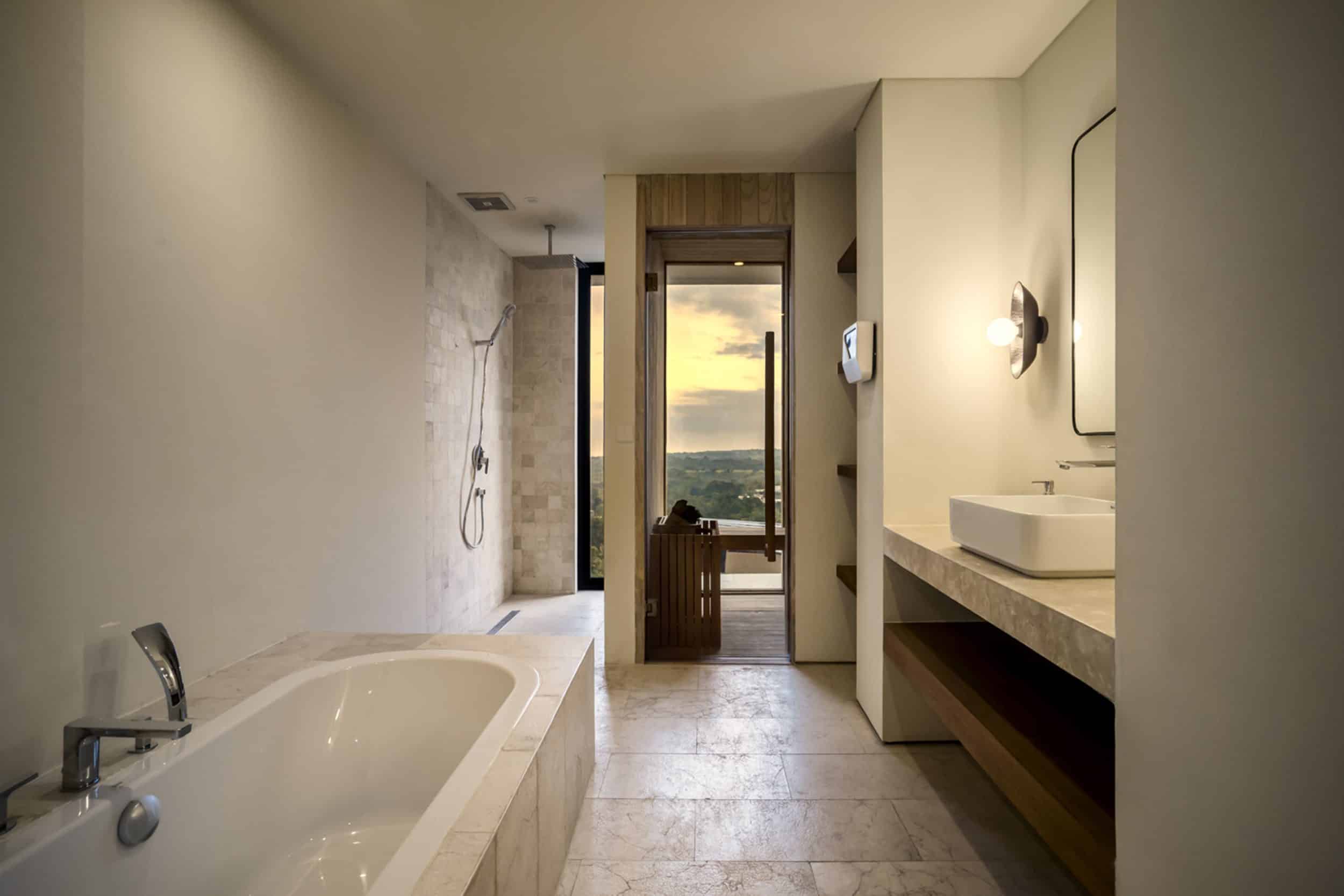 Villa Kalani bathroom with bath tub, sauna and scenic view